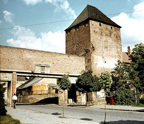 Trnava Bernolakova brana1964.jpg